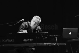 Wolfgang Ambros spielt mit Keyboarder Günter Dzikowski und Gitarrist Roland Vogel ein Konzert im ausverkauften Kulturladen KFZ in Marburg am 15.5.2019 © www.janbosch.de