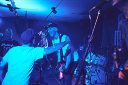 Die deutsche Punkband Alarmsignal spielt ein Konzert im Kulturladen KFZ in Marburg am 8.6.2019.