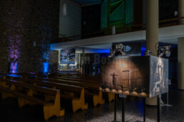 Fotoausstellung Beton baut Kirchen in der Kirche St. Peter & Paul in Marburg. © Jan Bosch© Jan Bosch